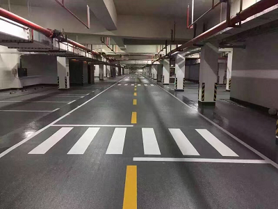 地下车库划线